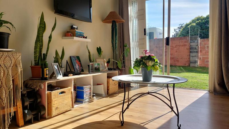 1 Bedroom Property for Sale in Oakglen Western Cape